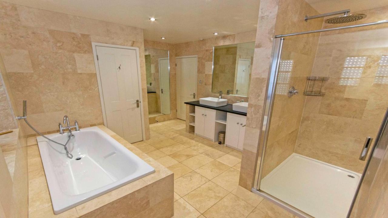 Crowborough Farm - Impressive & Sophisicated Home Surrounded By Unspoilt Countryside In Georgeham - Dog Friendly, Sleeps 14 エクステリア 写真