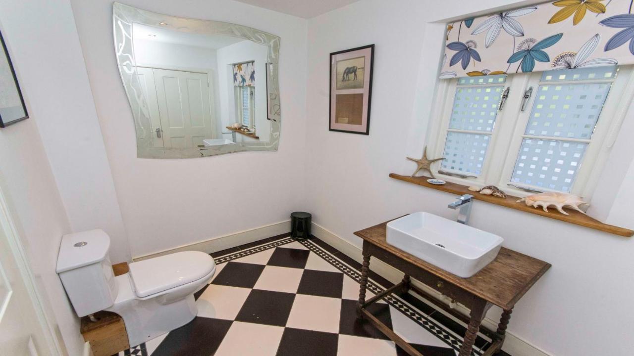 Crowborough Farm - Impressive & Sophisicated Home Surrounded By Unspoilt Countryside In Georgeham - Dog Friendly, Sleeps 14 エクステリア 写真